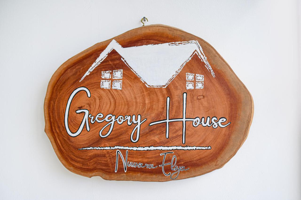 Gregory House Хостел *